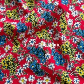 Momnson - August 2026 - Daisy Meadow - Red