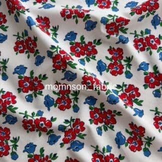 Momnson - August 2026 - Floral - Red & Blue